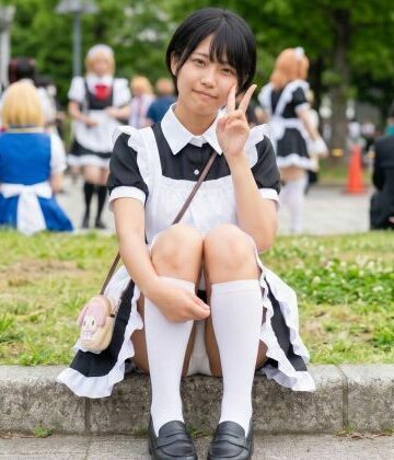 【d_784196】【リアル系】ボーイッシュメイドのコスプレイベント密着〜白コットンぱんちら【コットンスタジオ】